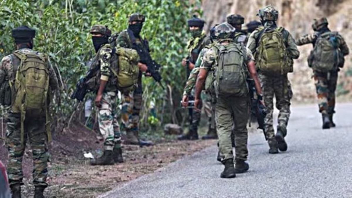 Jammu And Kashmir: Indian Army Soldier Injured In Udhampur Encounter; 3-4 Jaish Terrorists Believed Trapped, Says Report