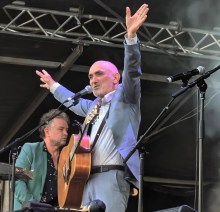 Paul Kelly To Headline Red Hot Summer Tour 2026