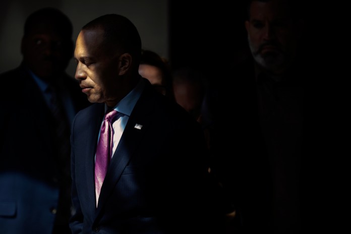 Jeffries’s departure from Schumer and Pelosi on shutdown approach thrusts him into spotlight