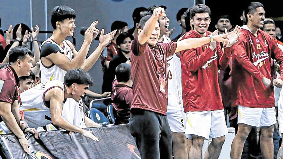 With elite defense, unselfish offense, Altas take on Knights