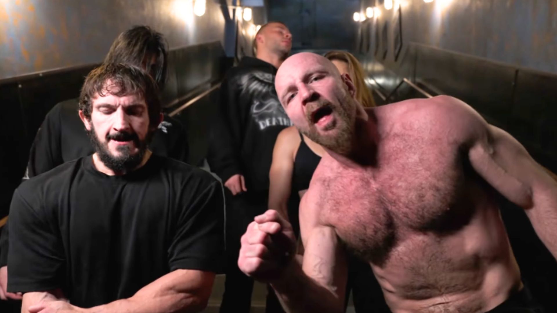 Major AEW star mocks Jon Moxley after The Death Riders leader tap out at Blood and Guts 2025