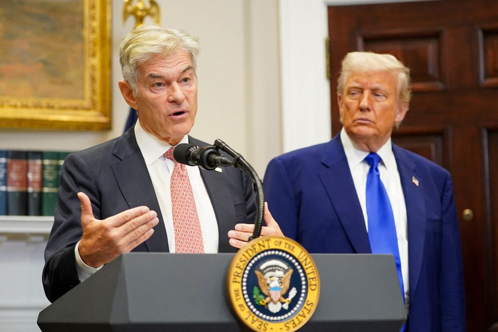 Dr. Oz belittled with crushing putdown as he elbows way into shutdown fight